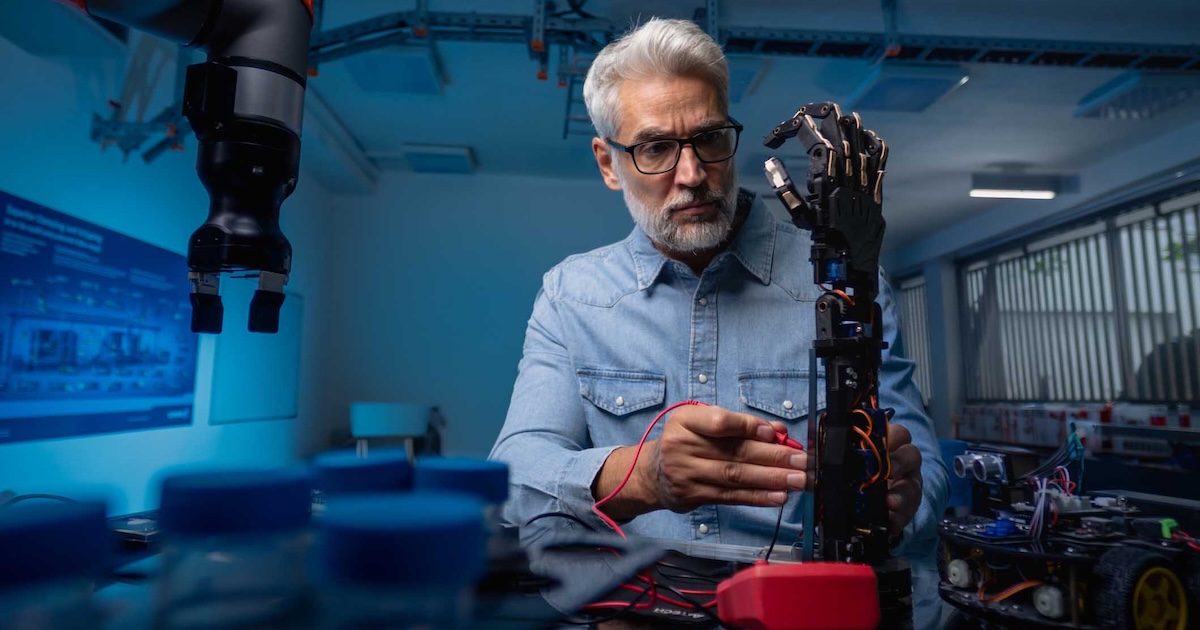 Research: Mind-computer interface permits paralyzed man to regulate robotic arm